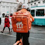 La Directiva Europea, inspirada en la Ley Rider española, regularizará a 4,1 millones de trabajadores y garantizará sus derechos laborales